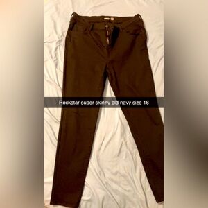 Size 16 skinny jeans from old navy.